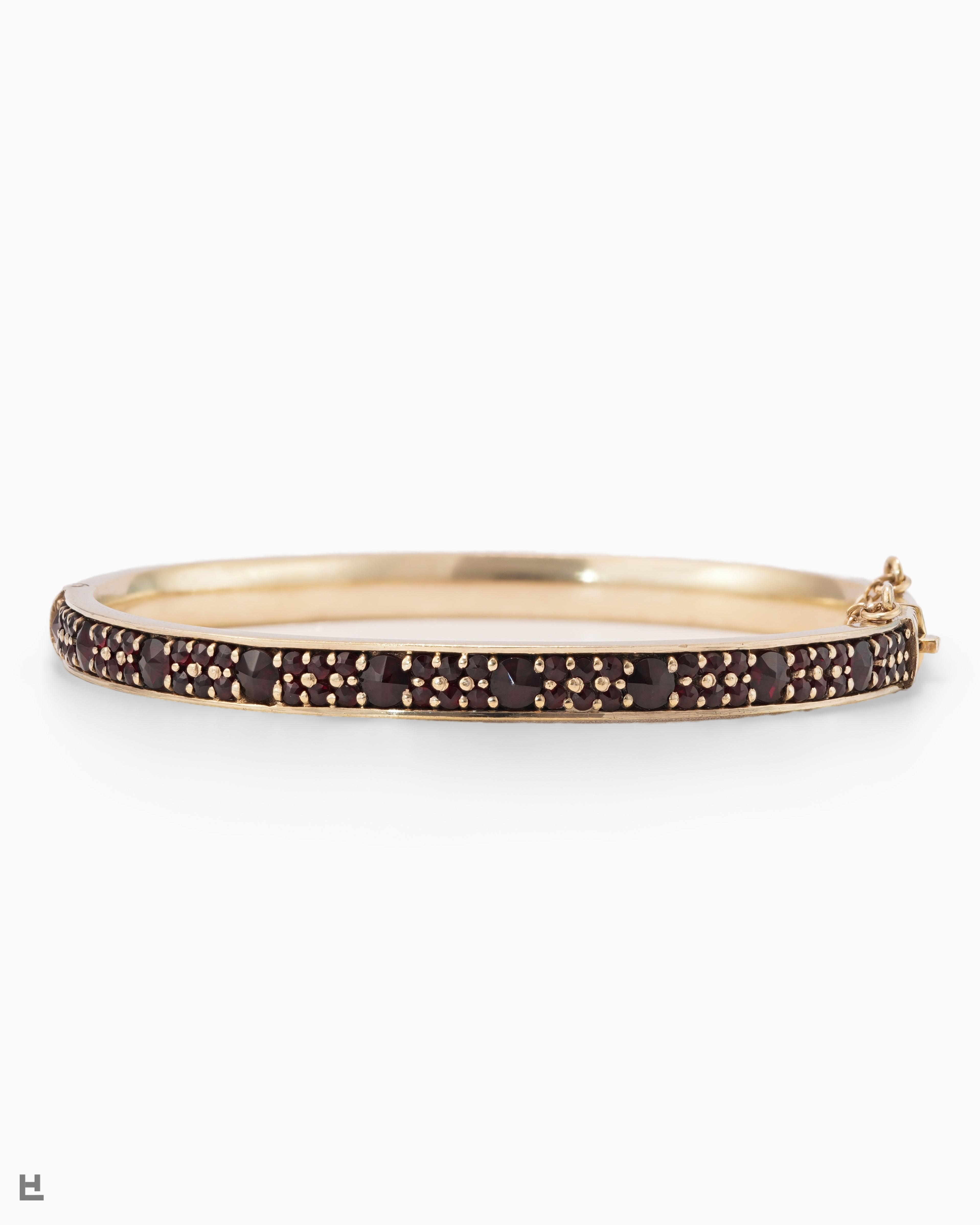 High-Quality Vintage Bangle Bracelet Deep Red Bohemian Garnets