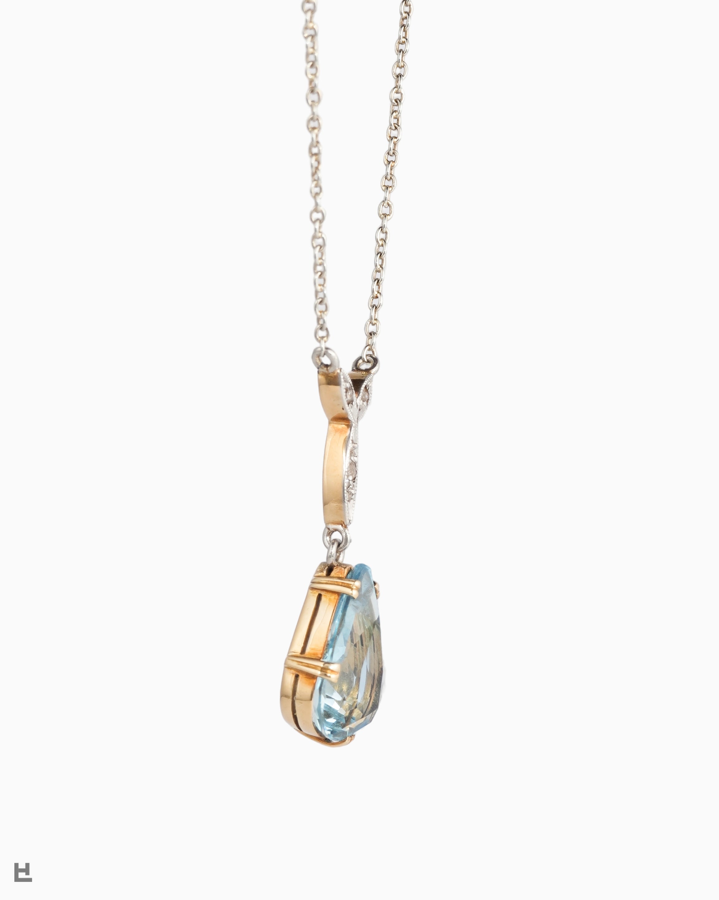 Filigrane Vintage Stil Halskette mit Aquamarin und Diamanten