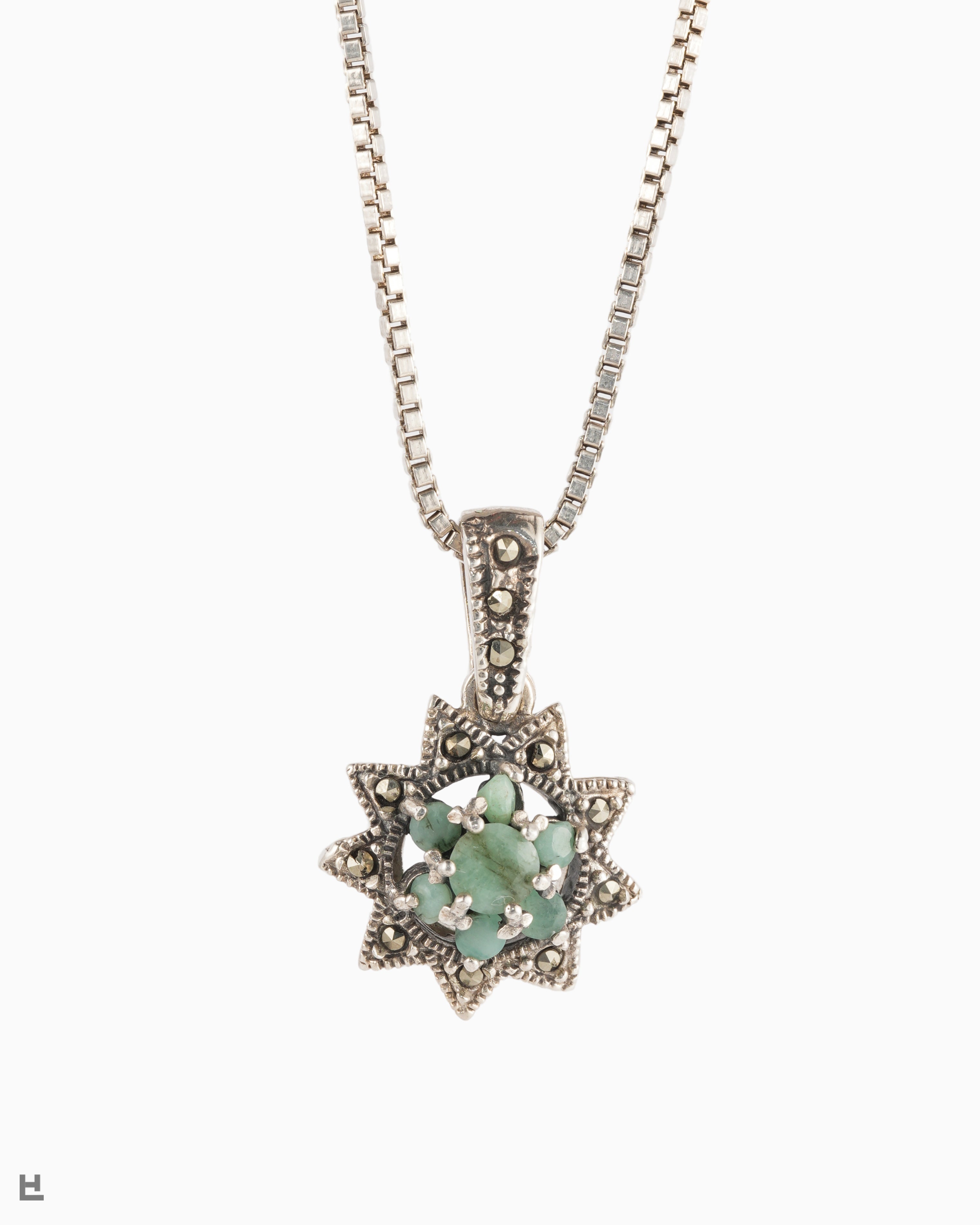 Collana Vintage con Rosetta Floreale a Stella e Smeraldo