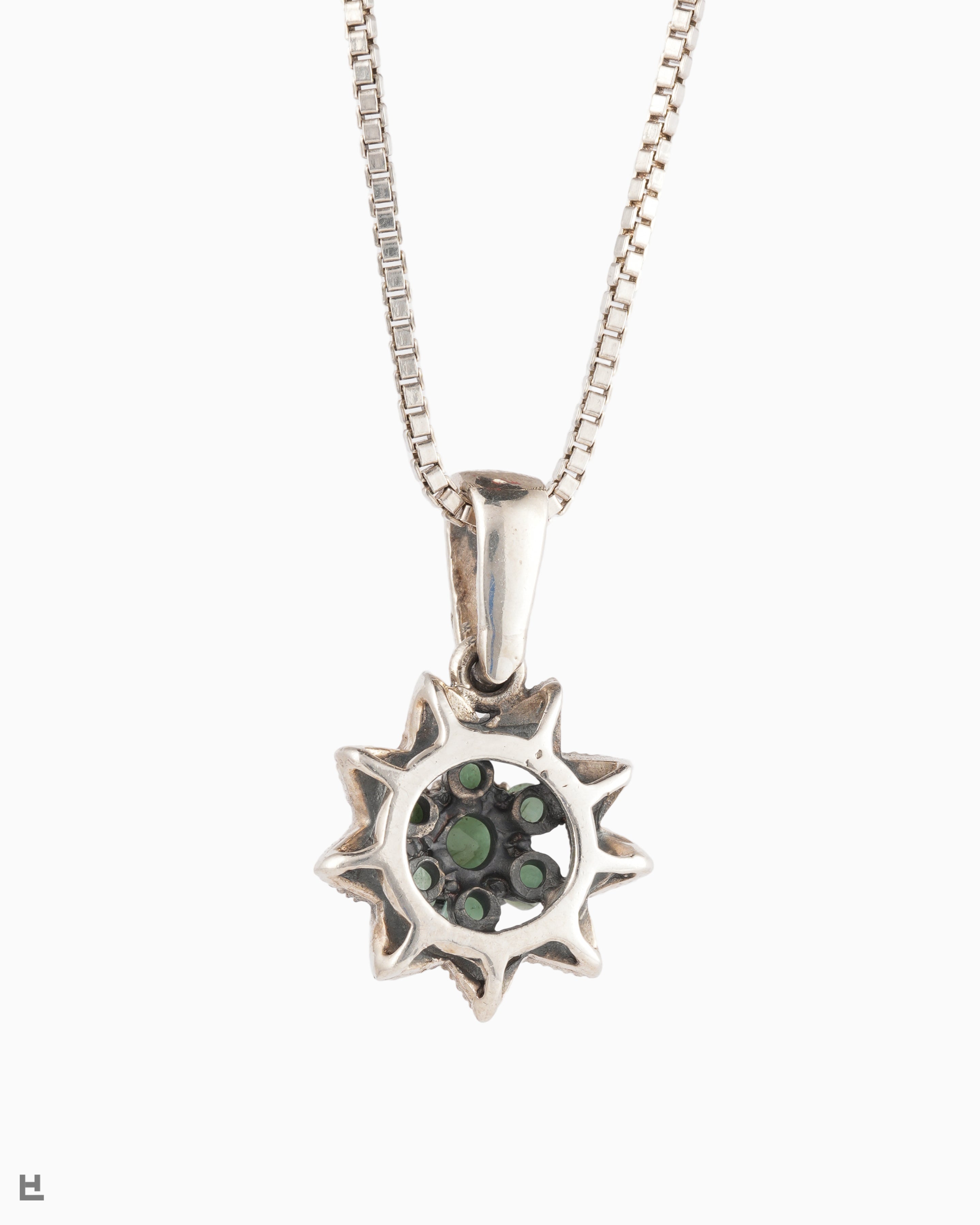 Collana Vintage con Rosetta Floreale a Stella e Smeraldo