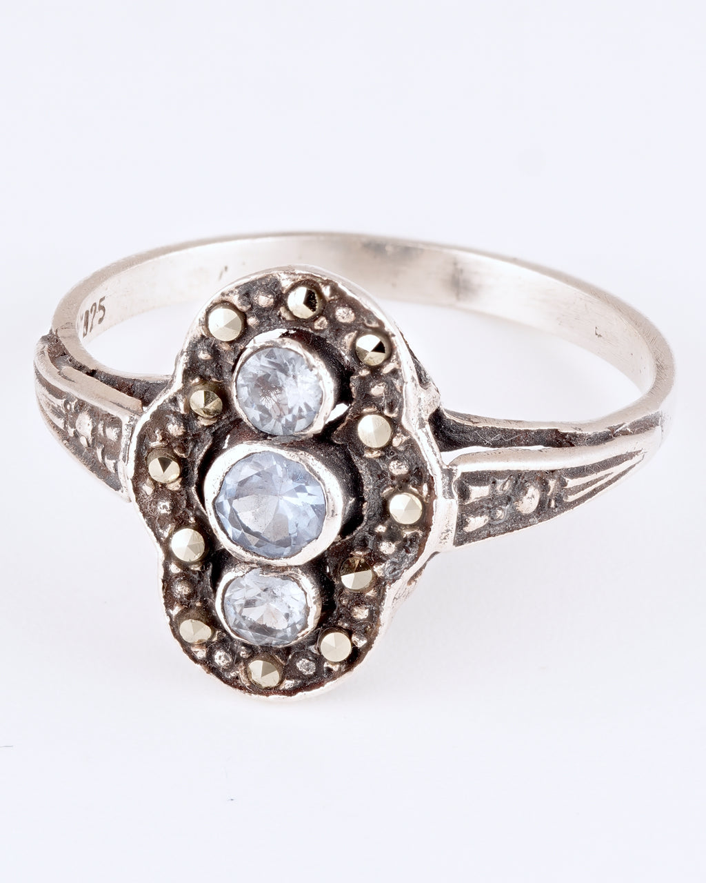 Silberring im Art-Deco-Stil mit hellblauen Steinen und Markasiten