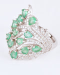 Opulenter Statement-Ring aus platiniertem Silber mit Sambia-Smaragden