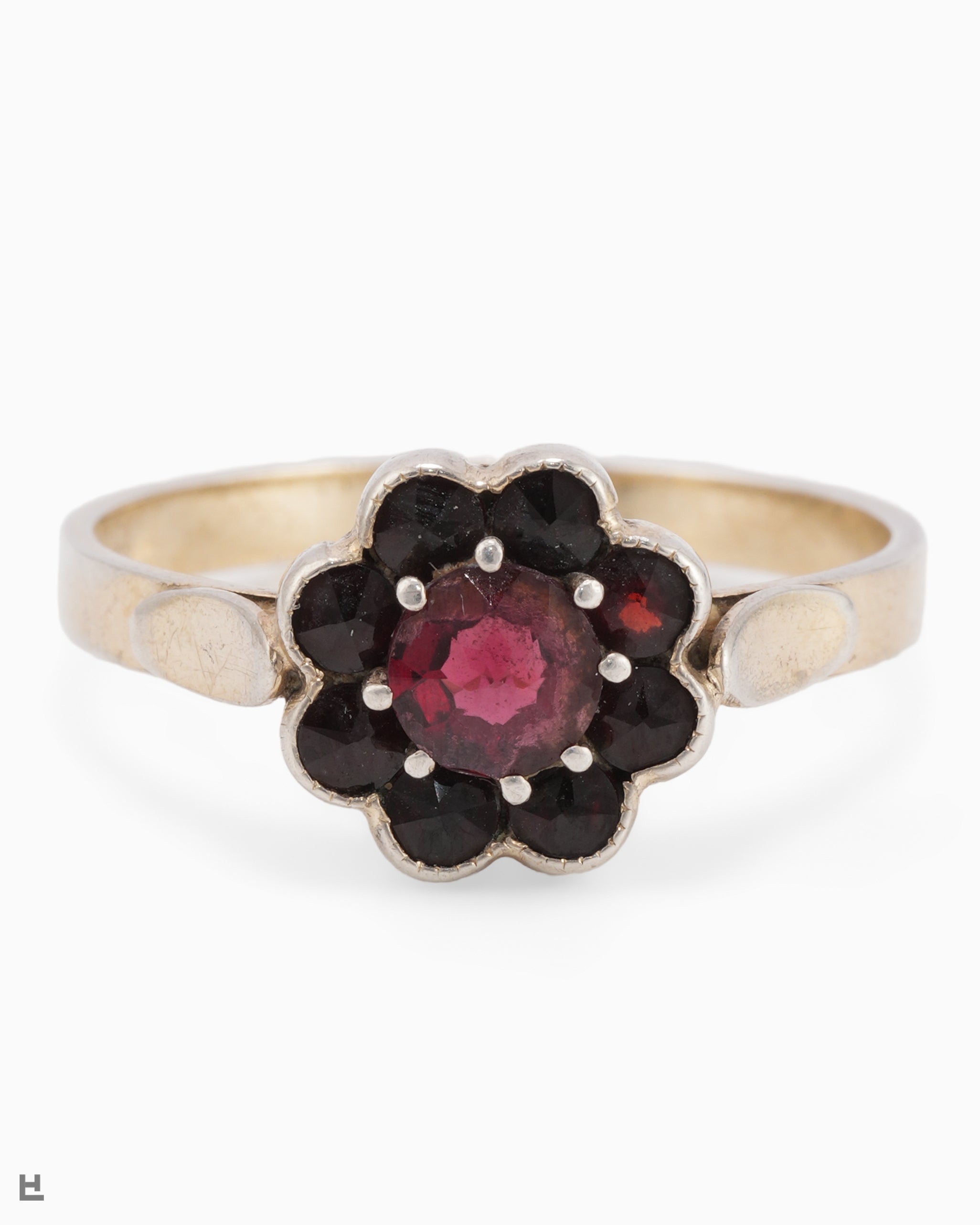 Vintage Ring in Blütenform mit böhmischen Granaten