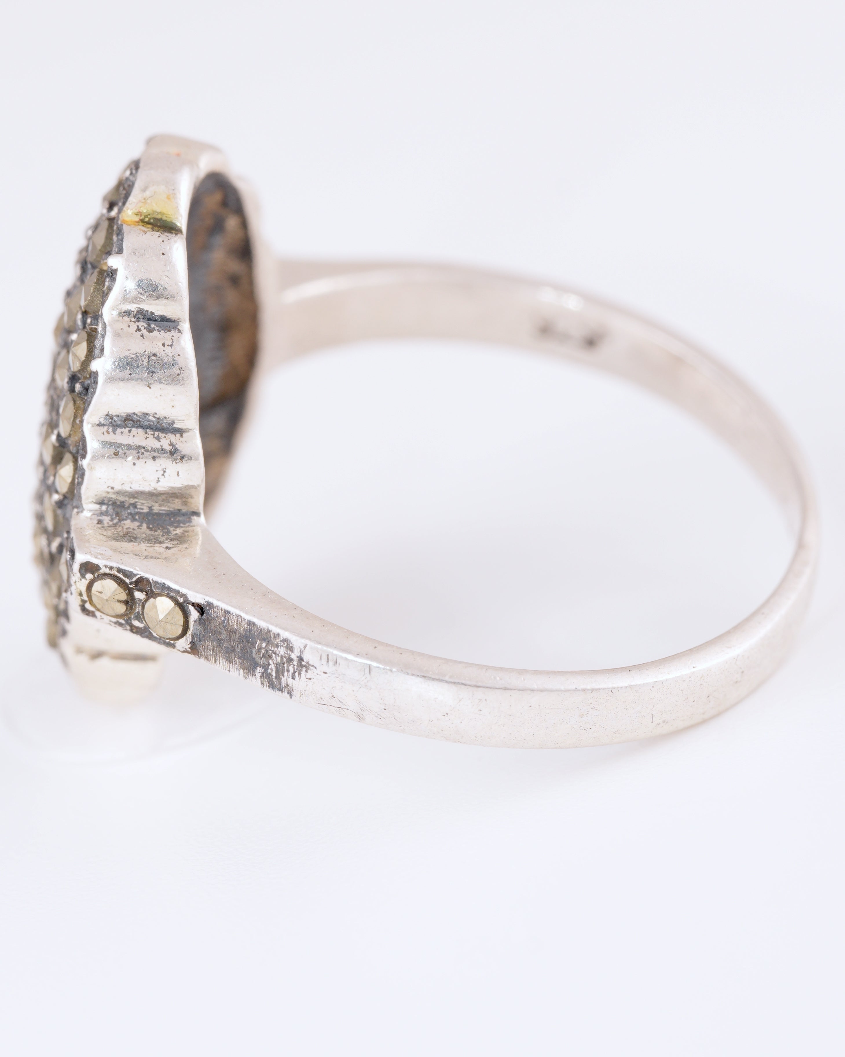 Markanter Vintage Statement-Ring aus Silber mit funkelndem Markasit-Besatz