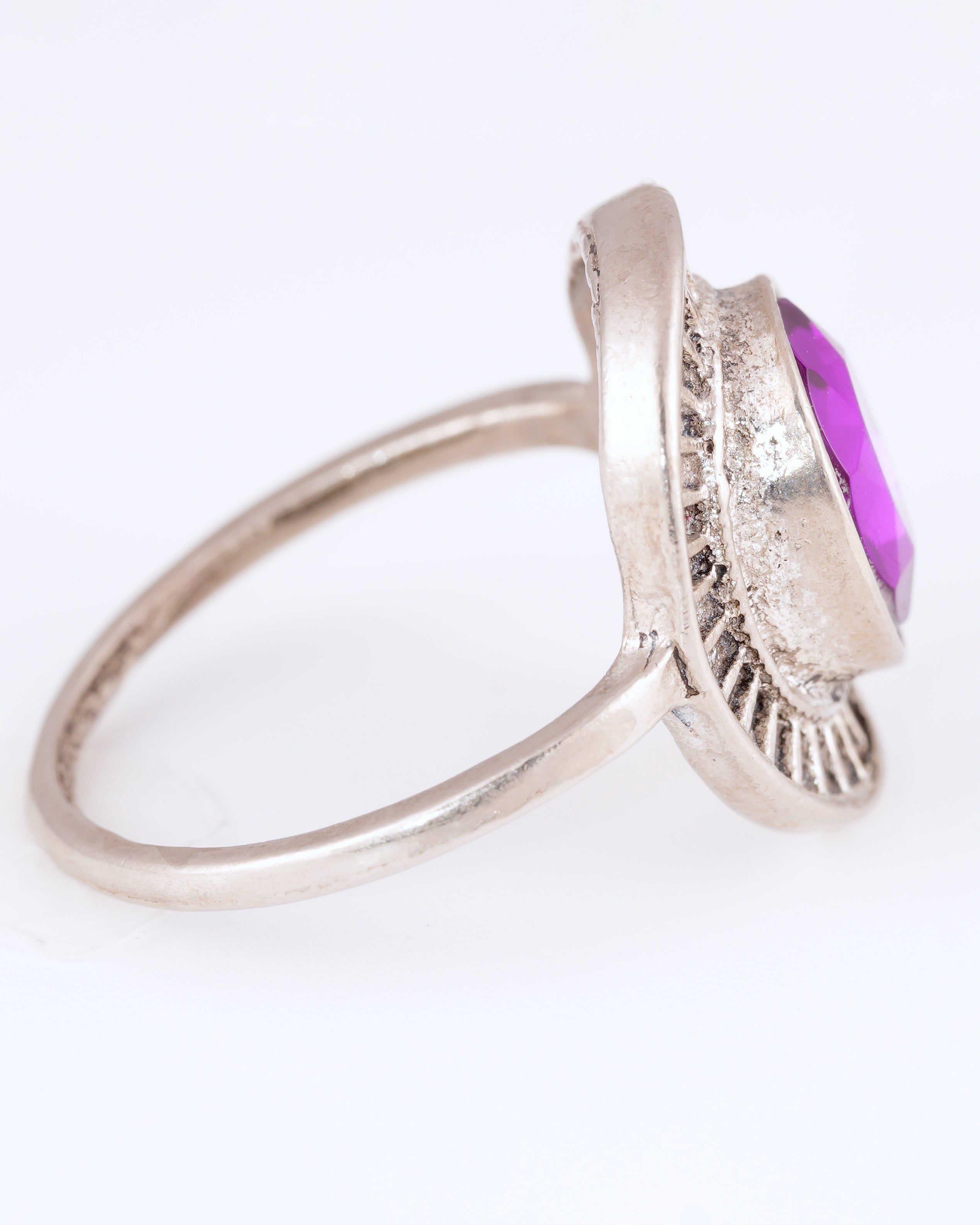 Ausdrucksstarker Vintage-Ring im faszinierenden Retro-Design