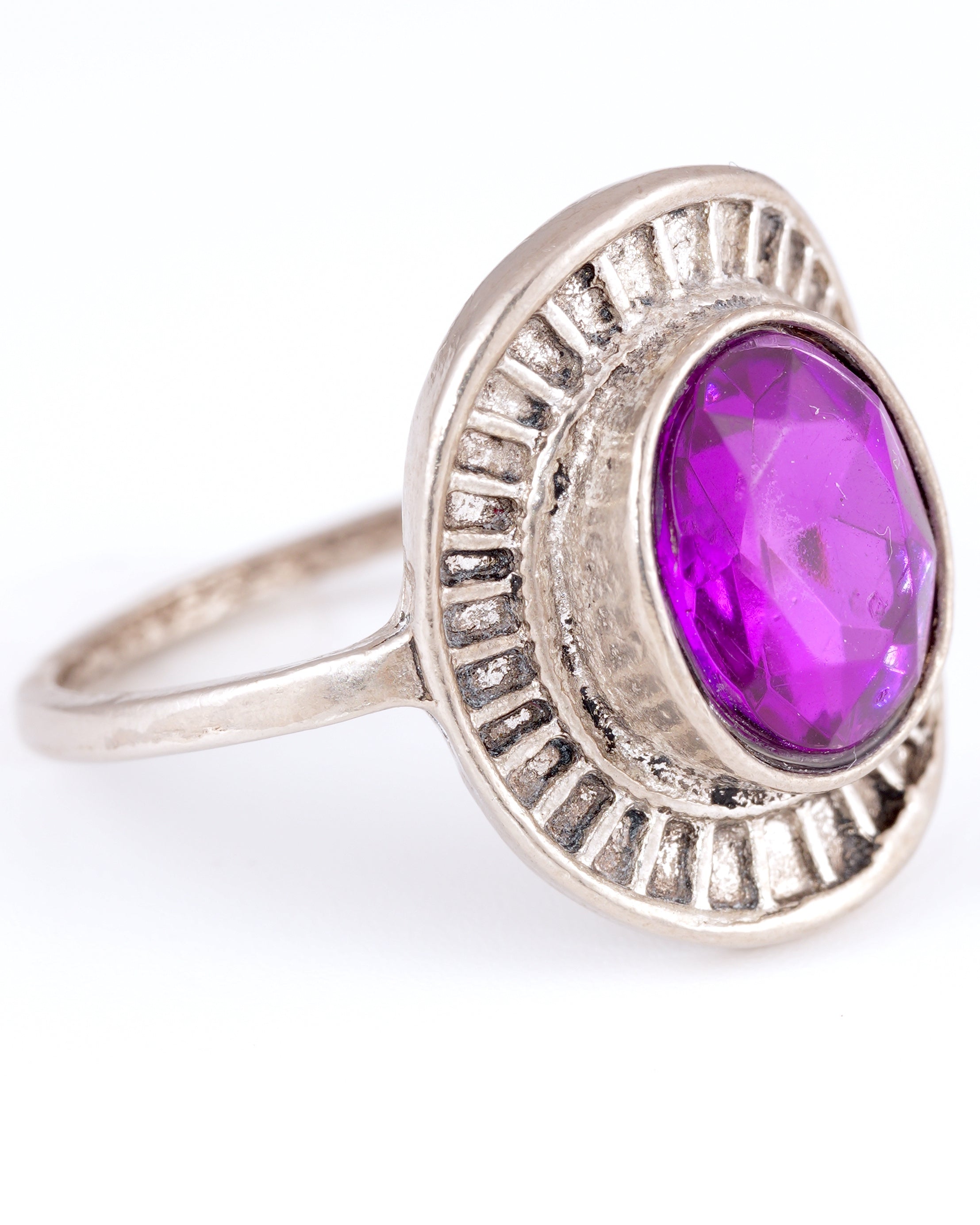 Ausdrucksstarker Vintage-Ring im faszinierenden Retro-Design