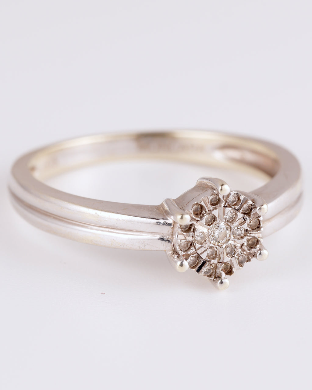 Zeitlos eleganter Moncara Marken-Ring im wunderschönen Klassik-Design