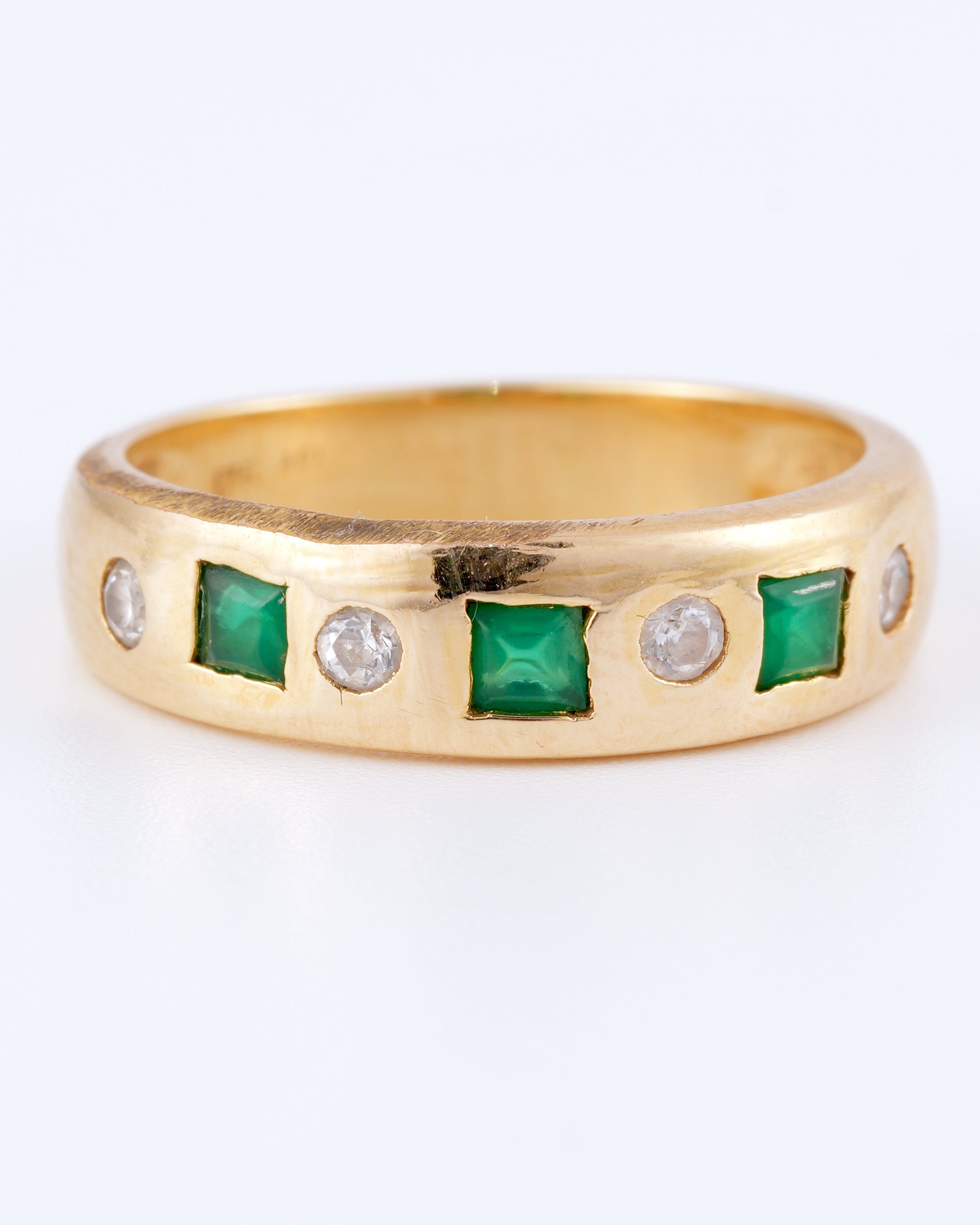 Exquisite and Classically Elegant Band Ring with Vibrant Color Accents