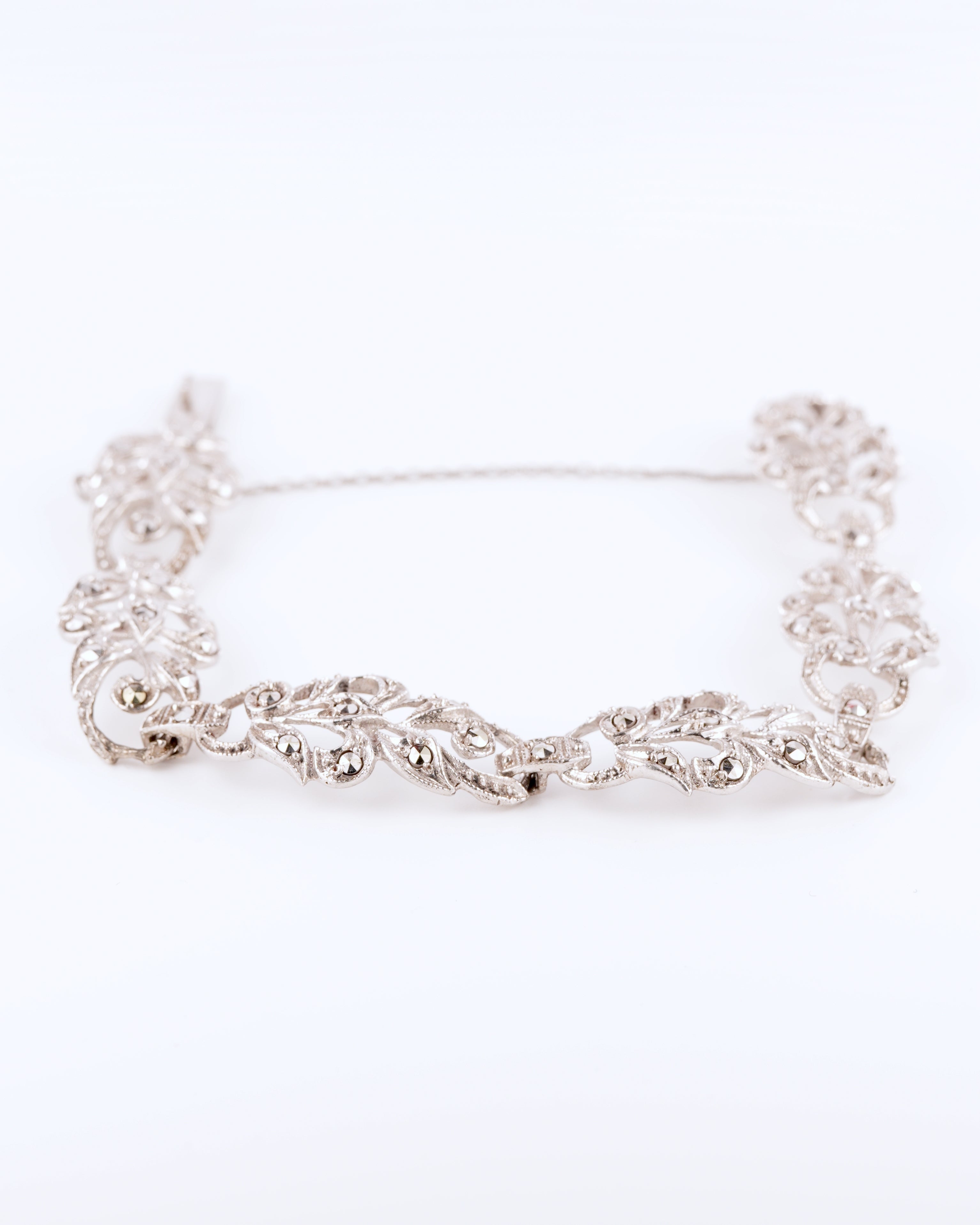 Wunderschönes Vintage-Armband im floralen und romantischen Jugendstil