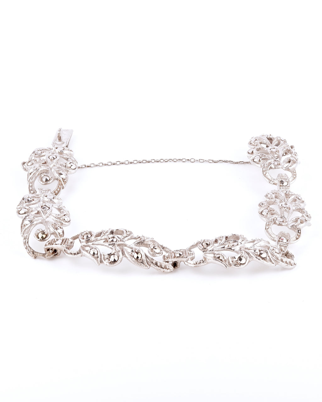 Hermosa Pulsera Vintage en un Floral y Romántico Estilo Art Nouveau