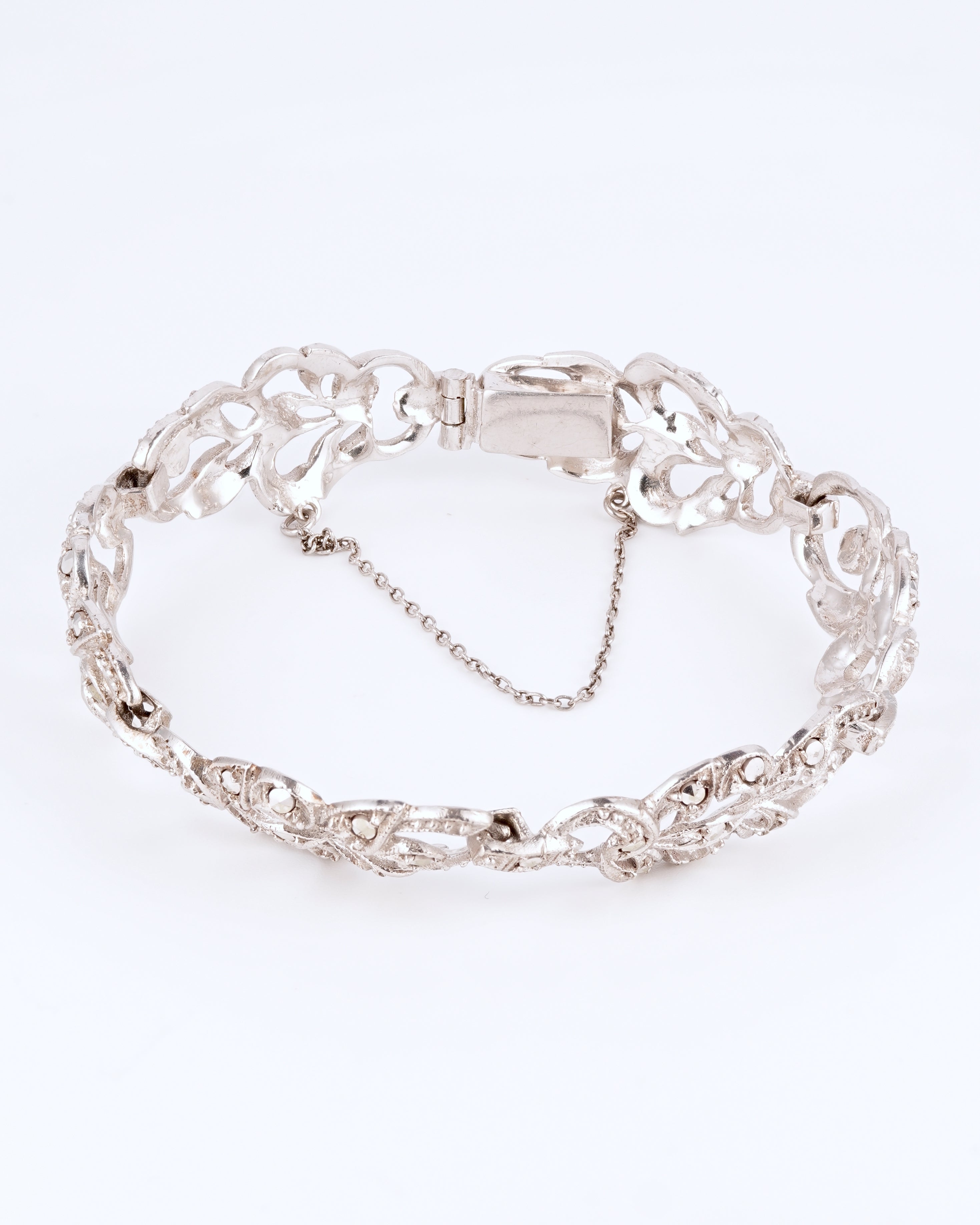 Wunderschönes Vintage-Armband im floralen und romantischen Jugendstil