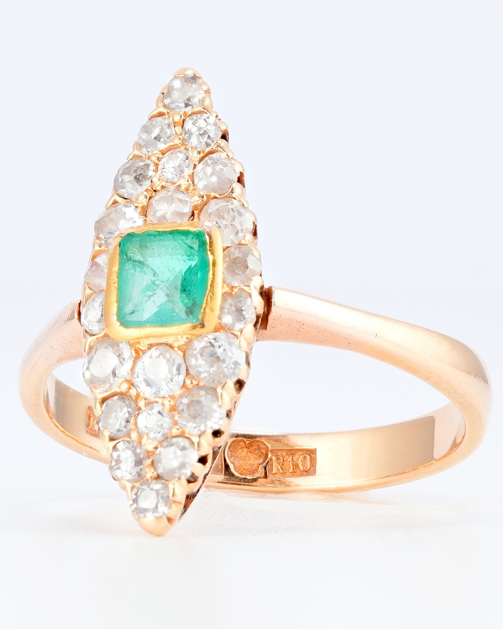 Exquise Bague Navette en Or Jaune 18K avec Émeraude et Diamants Taille Ancienne