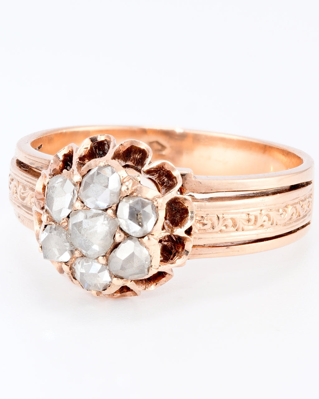Exquisiter und musealer historischer Ring im floralen und antiken Design