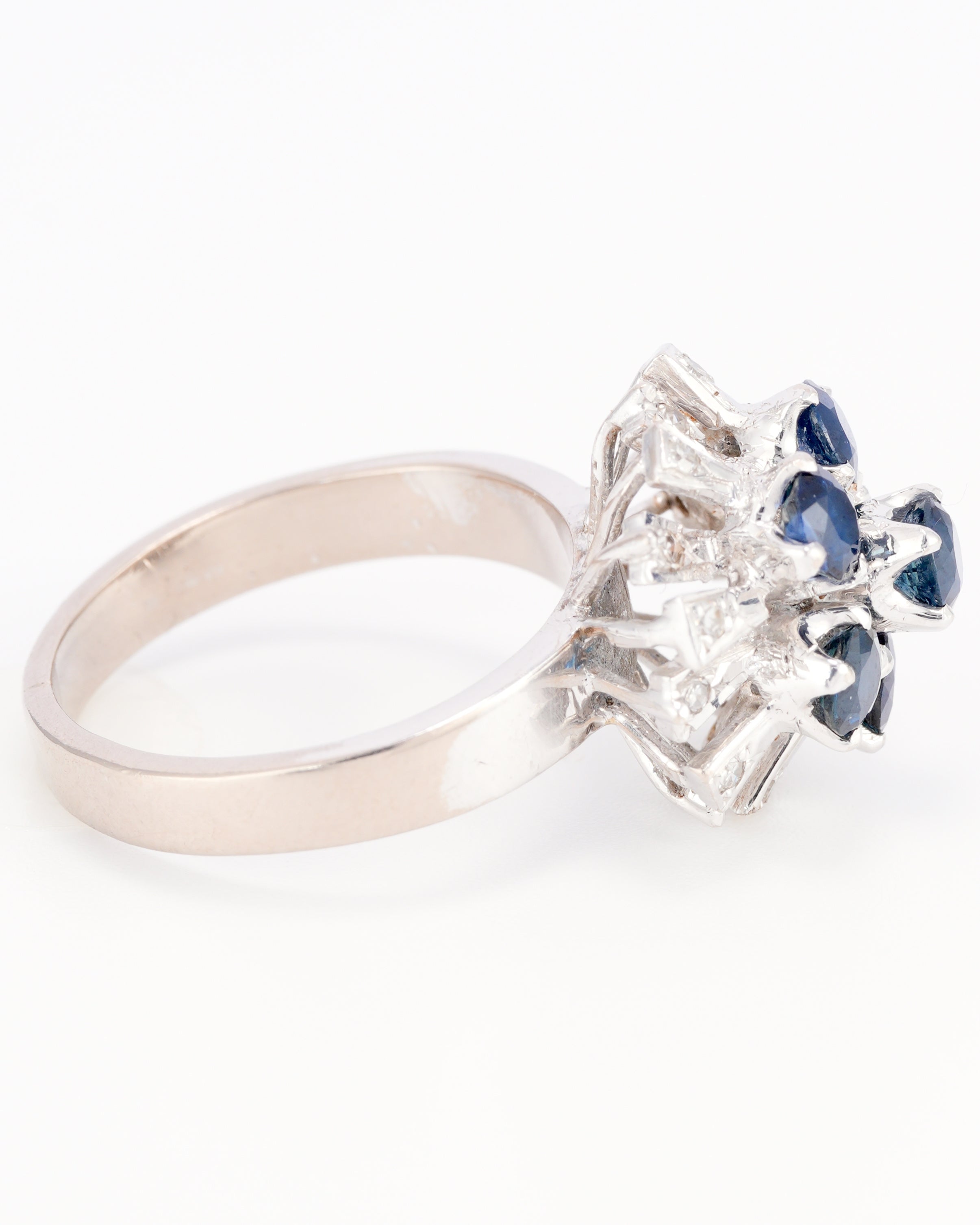 Bezaubernder Vintage-Ring im glamourösen Mid-Century-Design